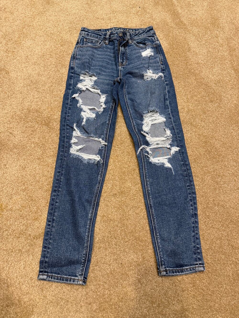 American Eagle Women's Distressed Mom Jeans Size 000